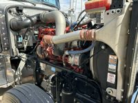 2023 Peterbilt 389