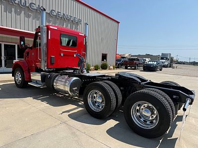 2022 Peterbilt 567