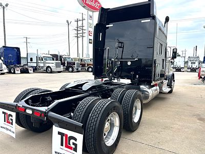 2022 Peterbilt 389