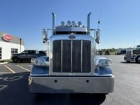 2022 Peterbilt 389