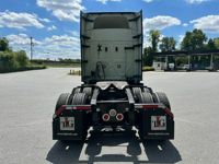 2022 Freightliner CASCADIA 116