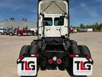 2021 Freightliner CASCADIA 126