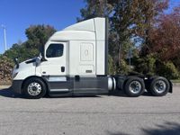 2021 Freightliner CASCADIA 116