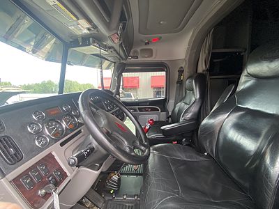 2022 Peterbilt 389
