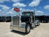 2023 Peterbilt 389