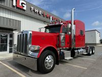 2023 Peterbilt 389