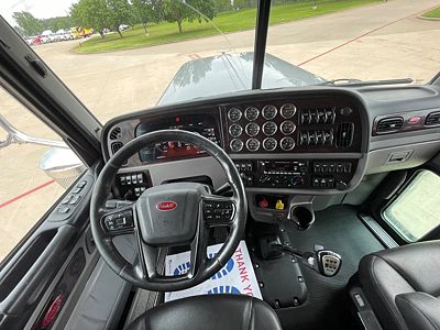 2024 Peterbilt 389