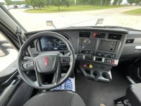 2023 Kenworth T680