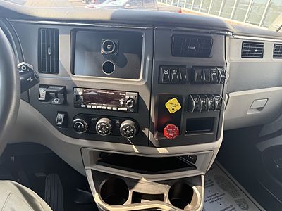 2022 Peterbilt 579