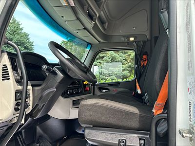 2022 Peterbilt 579