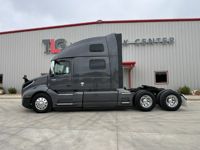 2022 Volvo VNL64T860