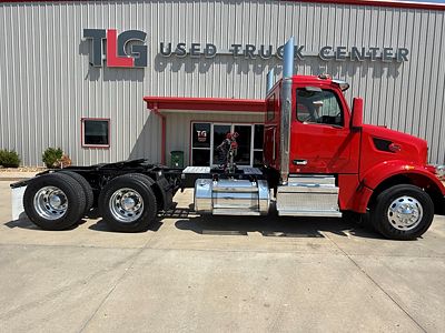 2022 Peterbilt 567