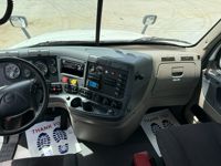 2020 Freightliner CASCADIA 125