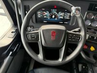 2023 Kenworth W990