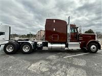 2022 Peterbilt 389