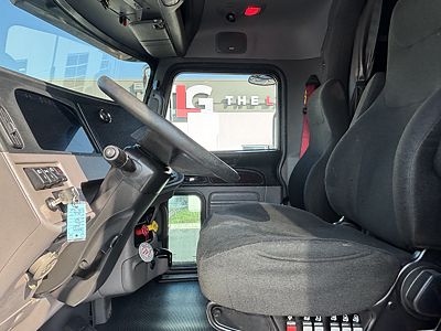 2022 Peterbilt 389