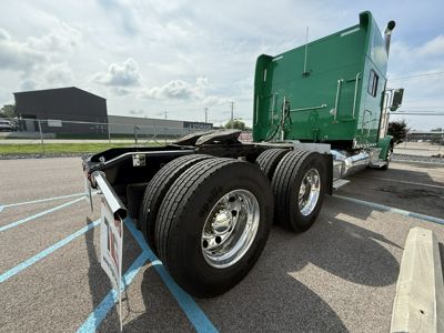 2023 Peterbilt 389