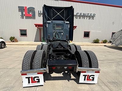 2023 Kenworth T680