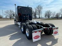 2023 Peterbilt 567