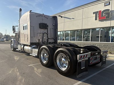 2022 Peterbilt 389-131