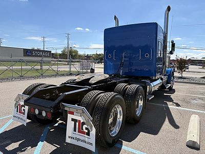 2023 Kenworth W900L