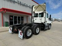 2021 Freightliner CASCADIA 126