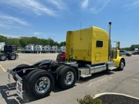 2023 Peterbilt 389