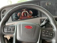 2022 Peterbilt 389