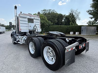 2021 Kenworth T880