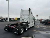 2017 Volvo VNL64T670