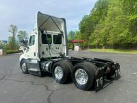 2021 Freightliner CASCADIA 126