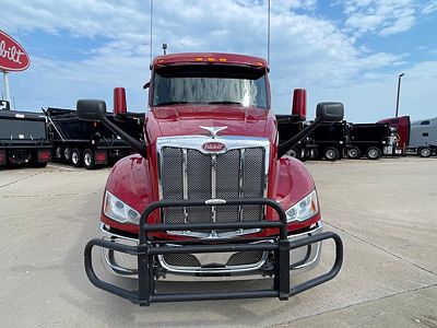 2023 Peterbilt 579