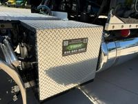 2022 Peterbilt 389