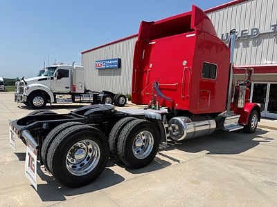 2021 Peterbilt 389
