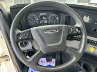 2021 Freightliner CASCADIA 126