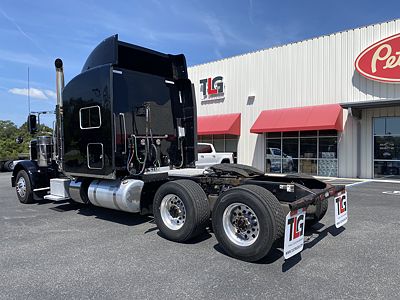 2022 Peterbilt 389