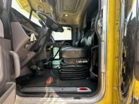 2023 Peterbilt 389