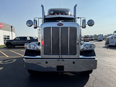 2022 Peterbilt 389