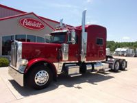 2023 Peterbilt 389