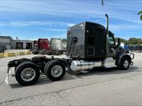 2022 Peterbilt 567