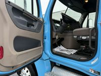 2019 Freightliner CASCADIA 125