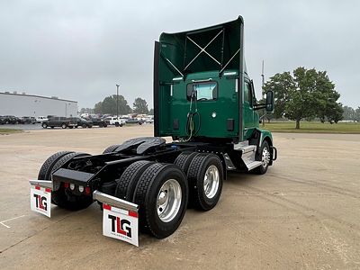 2023 Kenworth T680