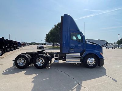 2023 Kenworth T680