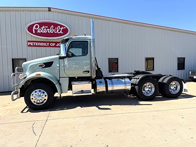 2023 Peterbilt 567
