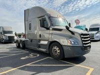 2022 Freightliner CASCADIA 126