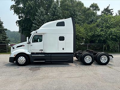 2022 Peterbilt 579