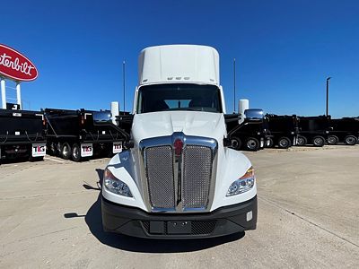 2023 Kenworth T680