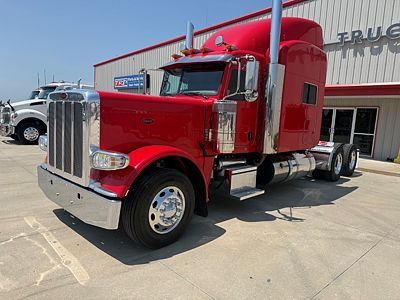 2021 Peterbilt 389