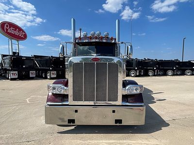 2024 Peterbilt 389