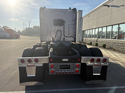 2022 Peterbilt 389-131